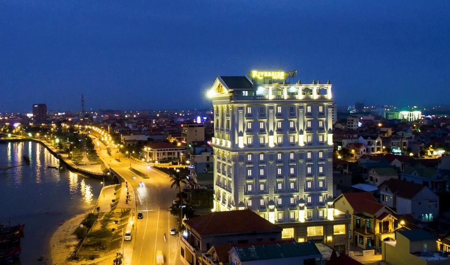 Riverside Hotel Quang Binh Донгхой Экстерьер фото