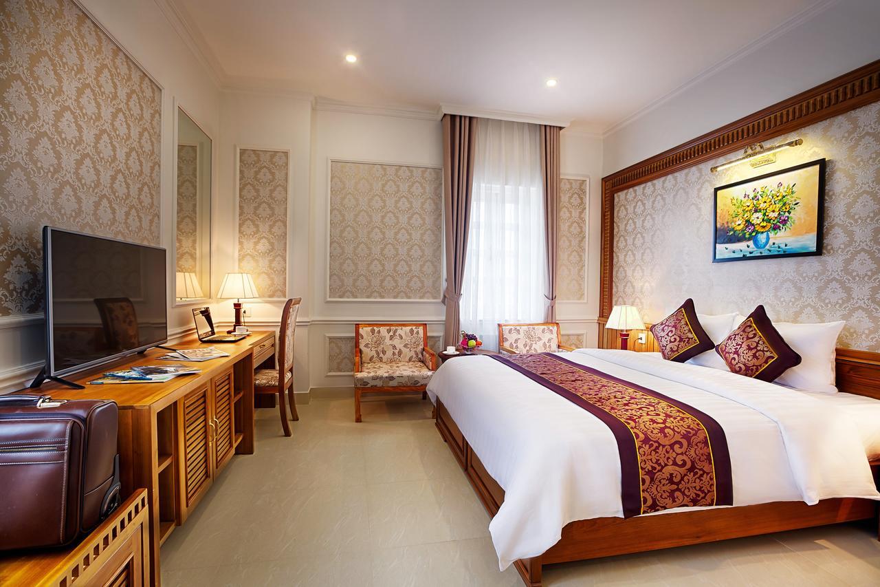 Riverside Hotel Quang Binh Донгхой Экстерьер фото