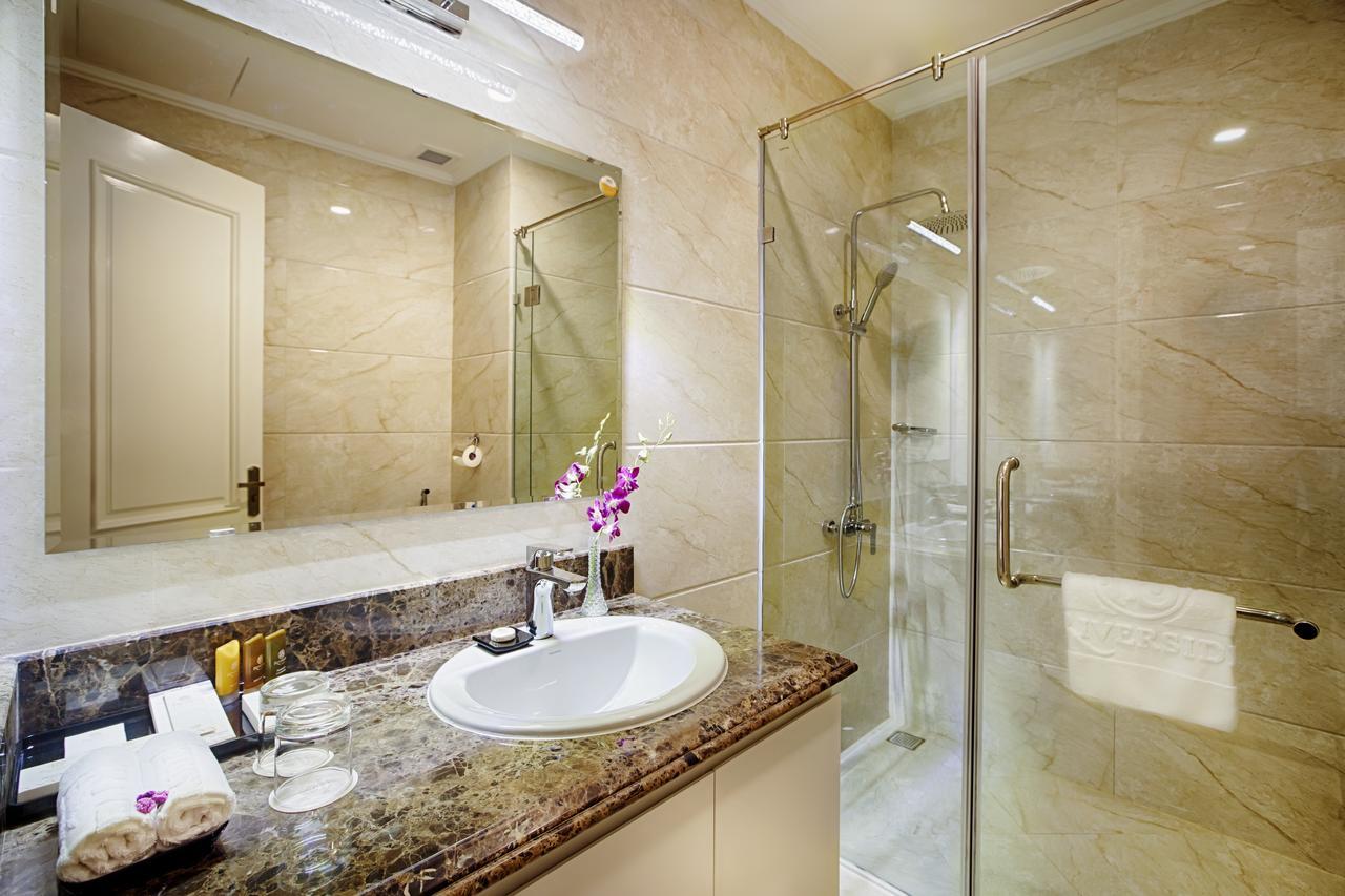 Riverside Hotel Quang Binh Донгхой Экстерьер фото