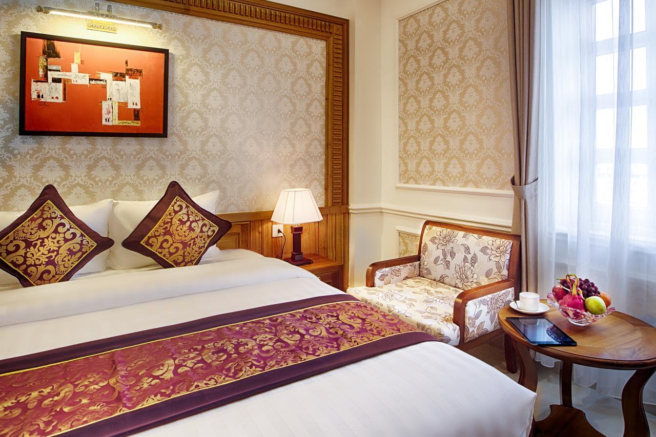 Riverside Hotel Quang Binh Донгхой Экстерьер фото