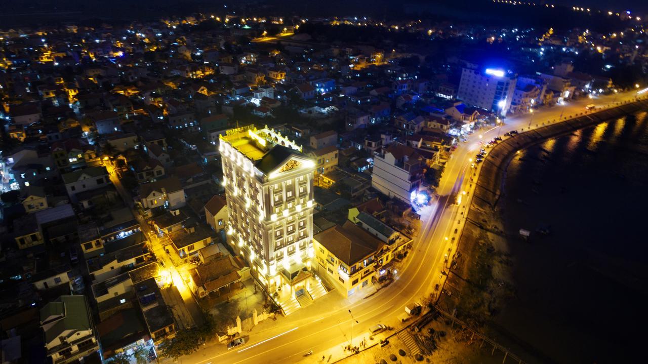 Riverside Hotel Quang Binh Донгхой Экстерьер фото