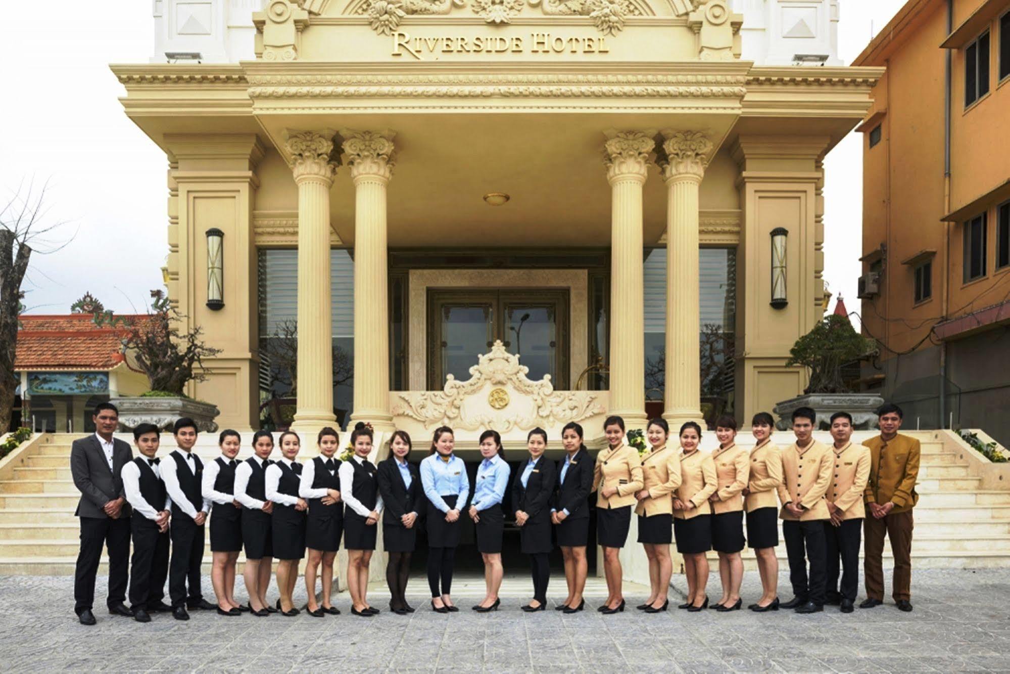 Riverside Hotel Quang Binh Донгхой Экстерьер фото