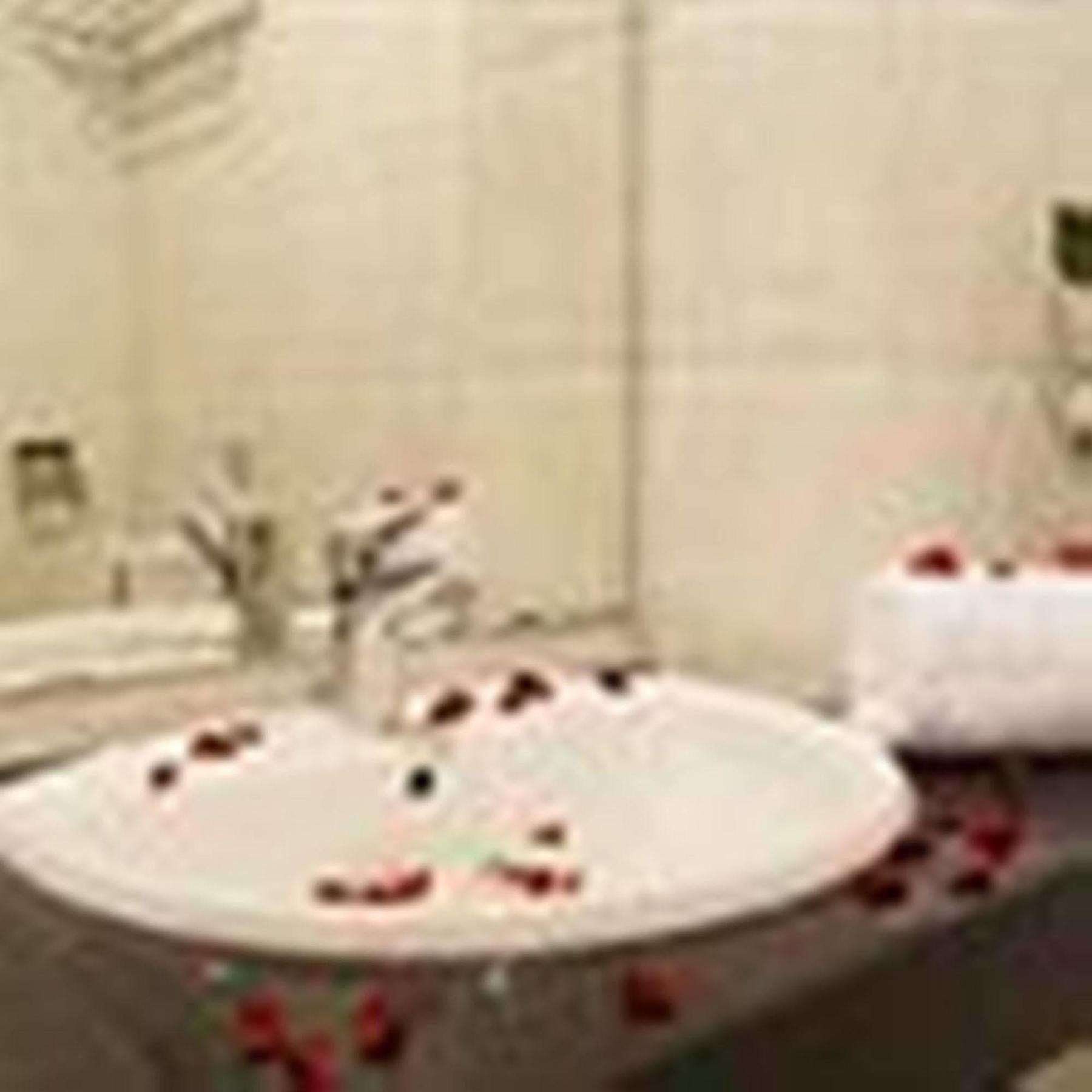 Riverside Hotel Quang Binh Донгхой Экстерьер фото