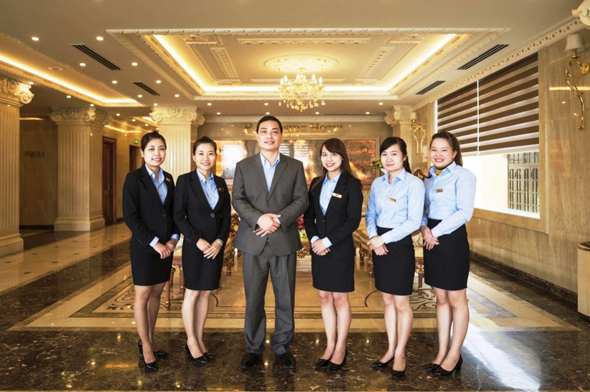 Riverside Hotel Quang Binh Донгхой Экстерьер фото